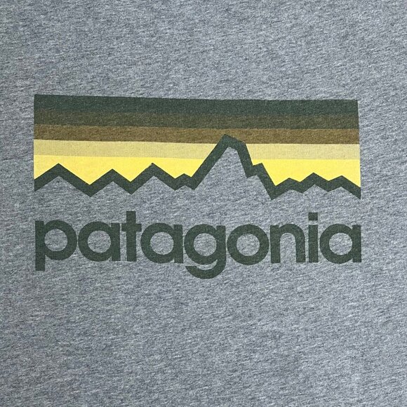 Patagonia Shirt Men's Small Gray Mountain Range Organic Cotton USA Made 2015 - Picture 4 of 16